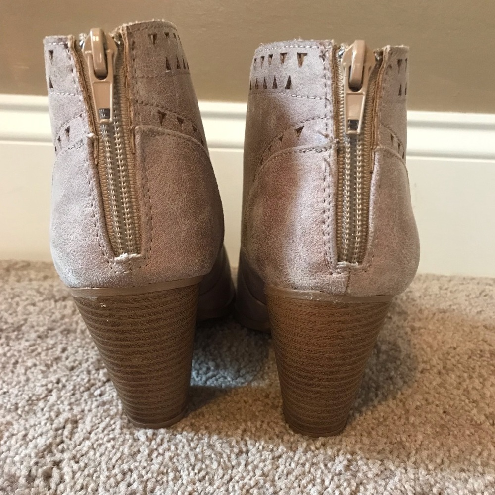 Basic Booties - image 3